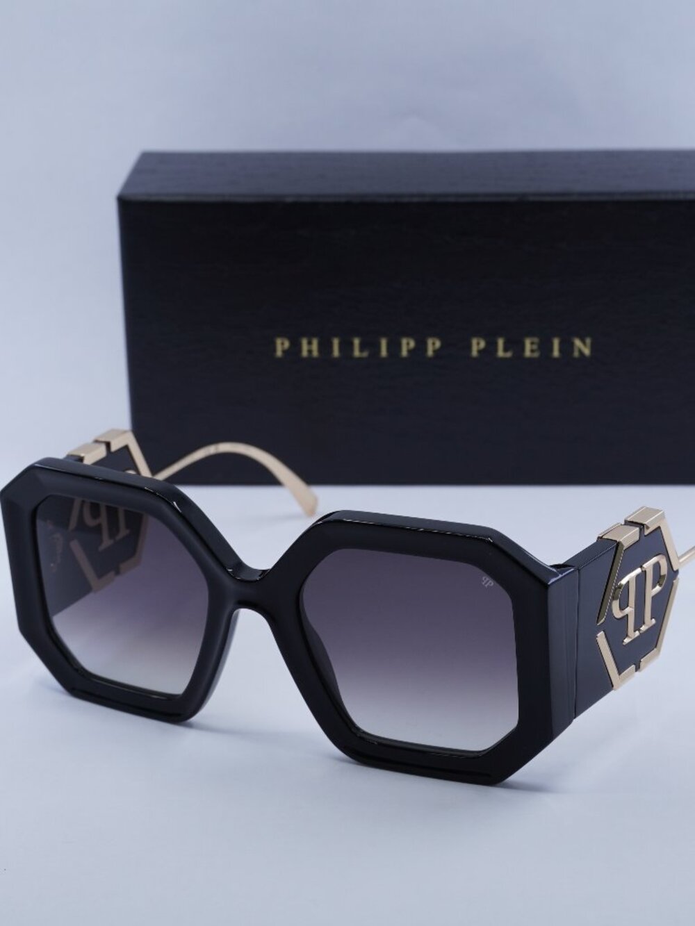 Philipp Plein SPP067 0700 Square Sunglasses – Black / Grey Gradient